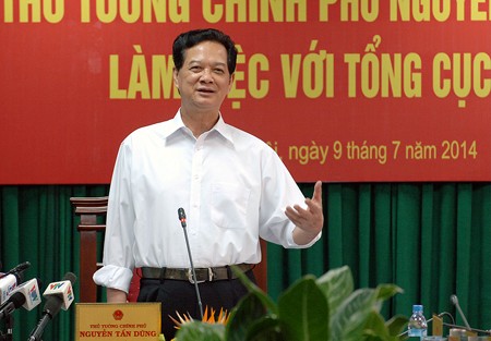 Thủ tướng: Đưa ra khỏi ngành cán bộ thuế nhũng nhiễu, tiêu cực
