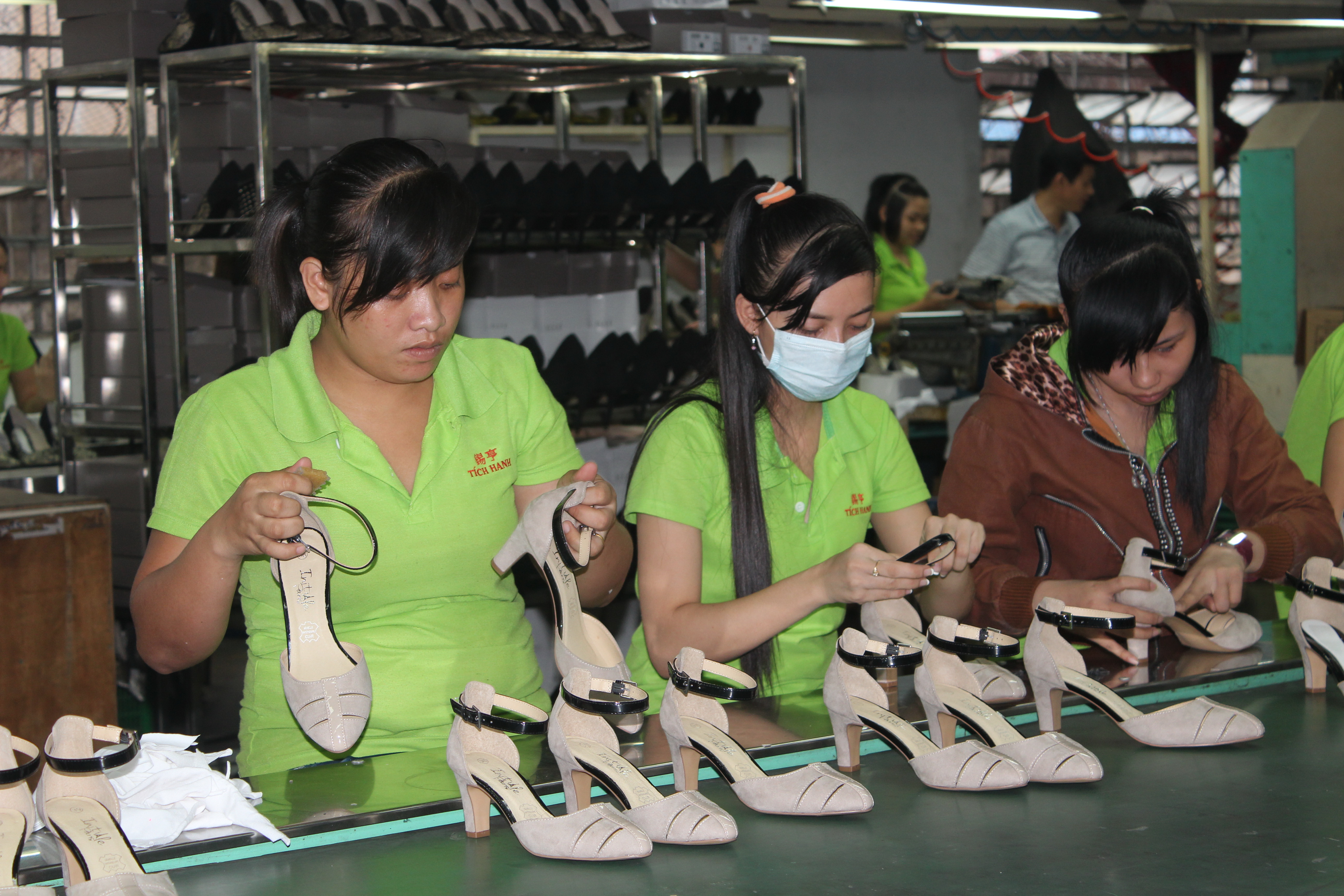 TP HCM: 100% các doanh nghiệp tạm đóng cửa đã hoạt động trở lại