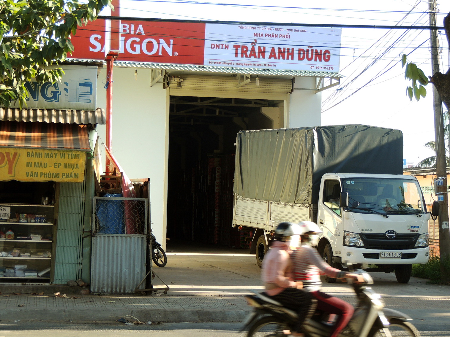 Thửa đất 598B5 đường Nguyễn Thị Định, phường Phú Khương, TP Bến Tre được con trai ông Truyền sử dụng làm đại lý bia