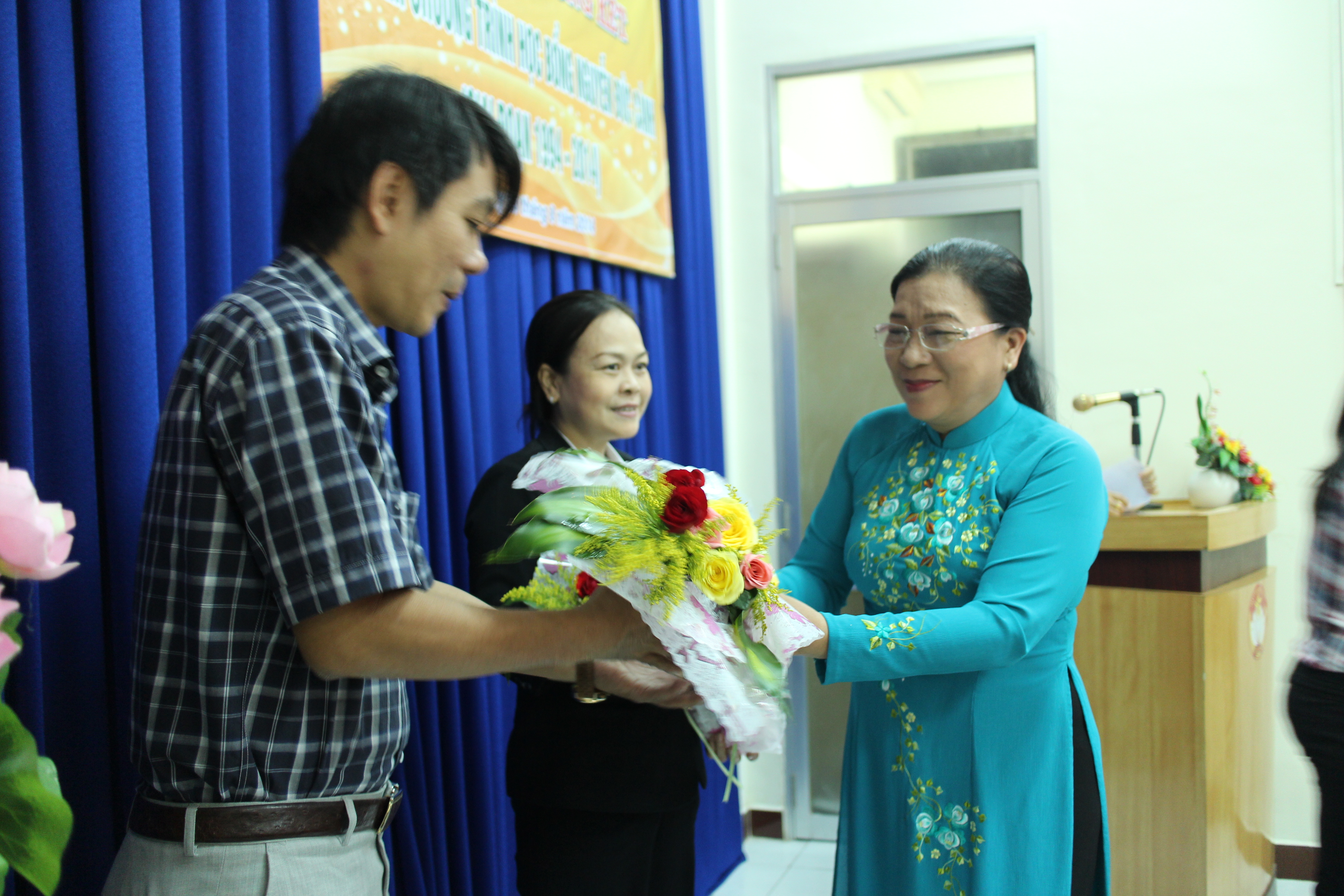 64.800 suất học bổng cho con CNVC-LĐ