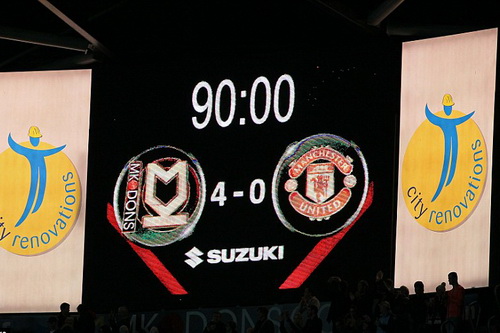 Man United thất bại đầy tủi hổ trước MK Dons