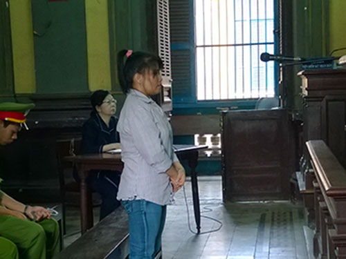 Hom Kosal thoát án tử nhờ có con nhỏ