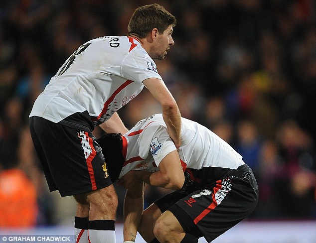 Những giọt nước mắt của Gerrard và Suarez ở Selhurst Park