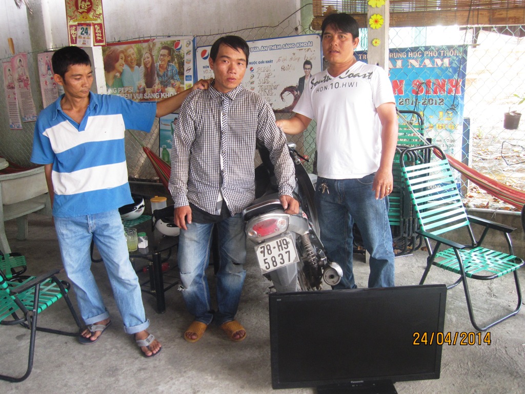 “Hiệp sĩ” truy ra, trưởng khu phố mới biết nhà bị trộm!