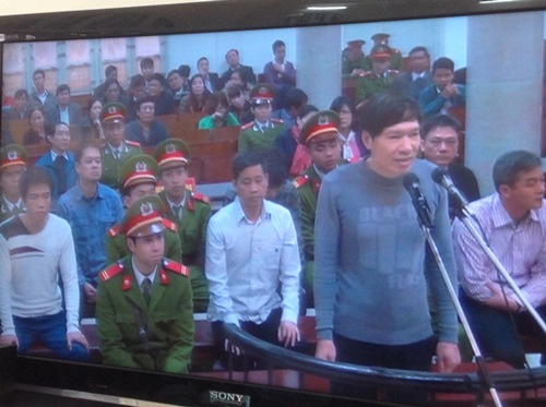 Phải diệt tận gốc cả "bầy sâu"