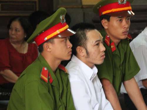 Để c&oacute; tiền ti&ecirc;u x&agrave;i, L&ecirc; Minh Trường đ&atilde; g&acirc;y n&ecirc;n 2 c&aacute;i chết oan khi&ecirc;n