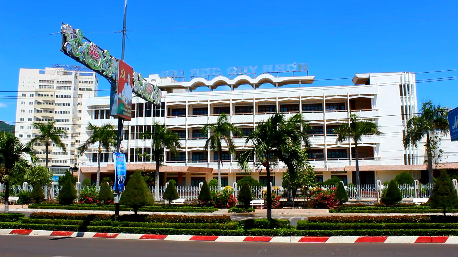 Trường ĐH Quy Nhơn 