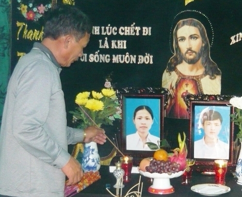 Tìm thấy thi thể hai mẹ con nhảy cầu Bến Thủy