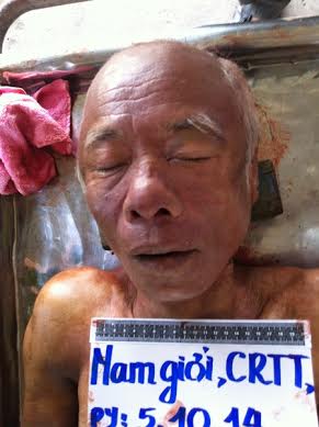 Người bị phi tang xác tại hầm chui Tân Tạo là cụ già 70 tuổi