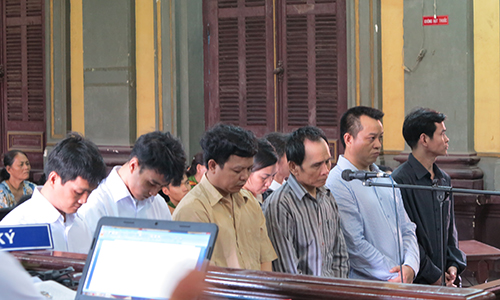 Tăng án tử hình nguyên sĩ quan bảo vệ trại giam