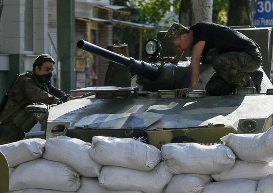 Đông Ukraine: Quân ly khai muốn trao đổi tù binh