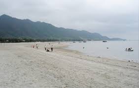 Rủ nhau tắm biển, 6 học sinh đuối nước