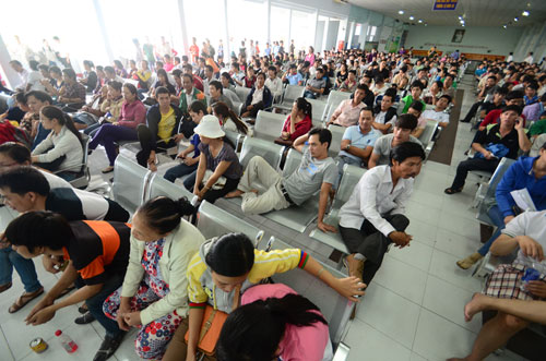 Ngày 21-11, Ga Sài Gòn bán vé tàu tết tập thể