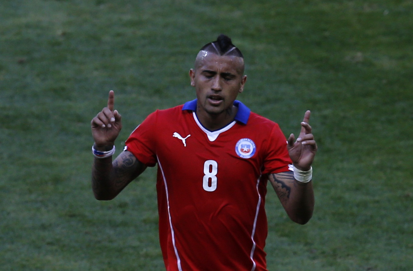 Vidal khiến M.U và HLV Van Gaal vỡ mộng!
