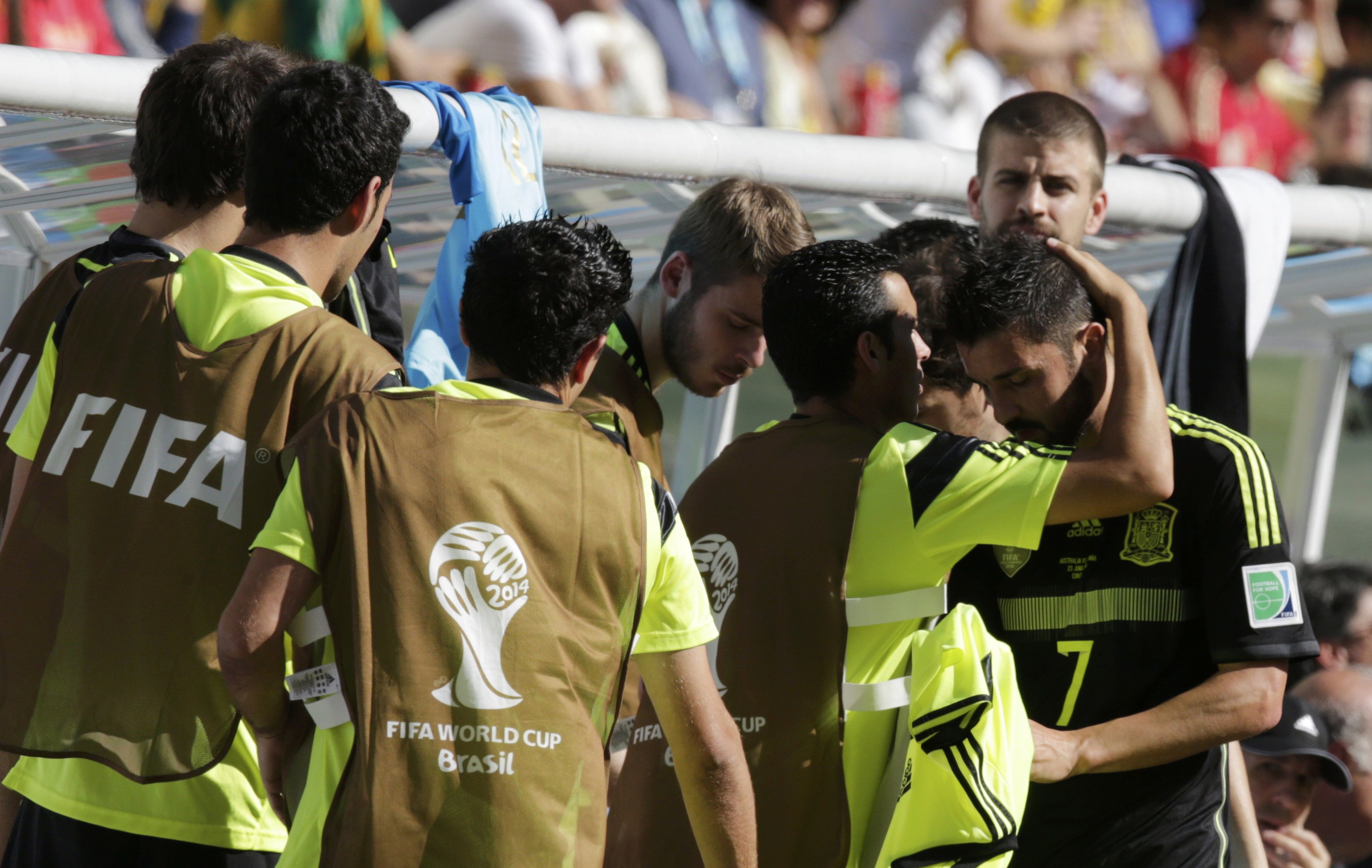 David Villa bật khóc ở trận cuối chơi cho Tây Ban Nha