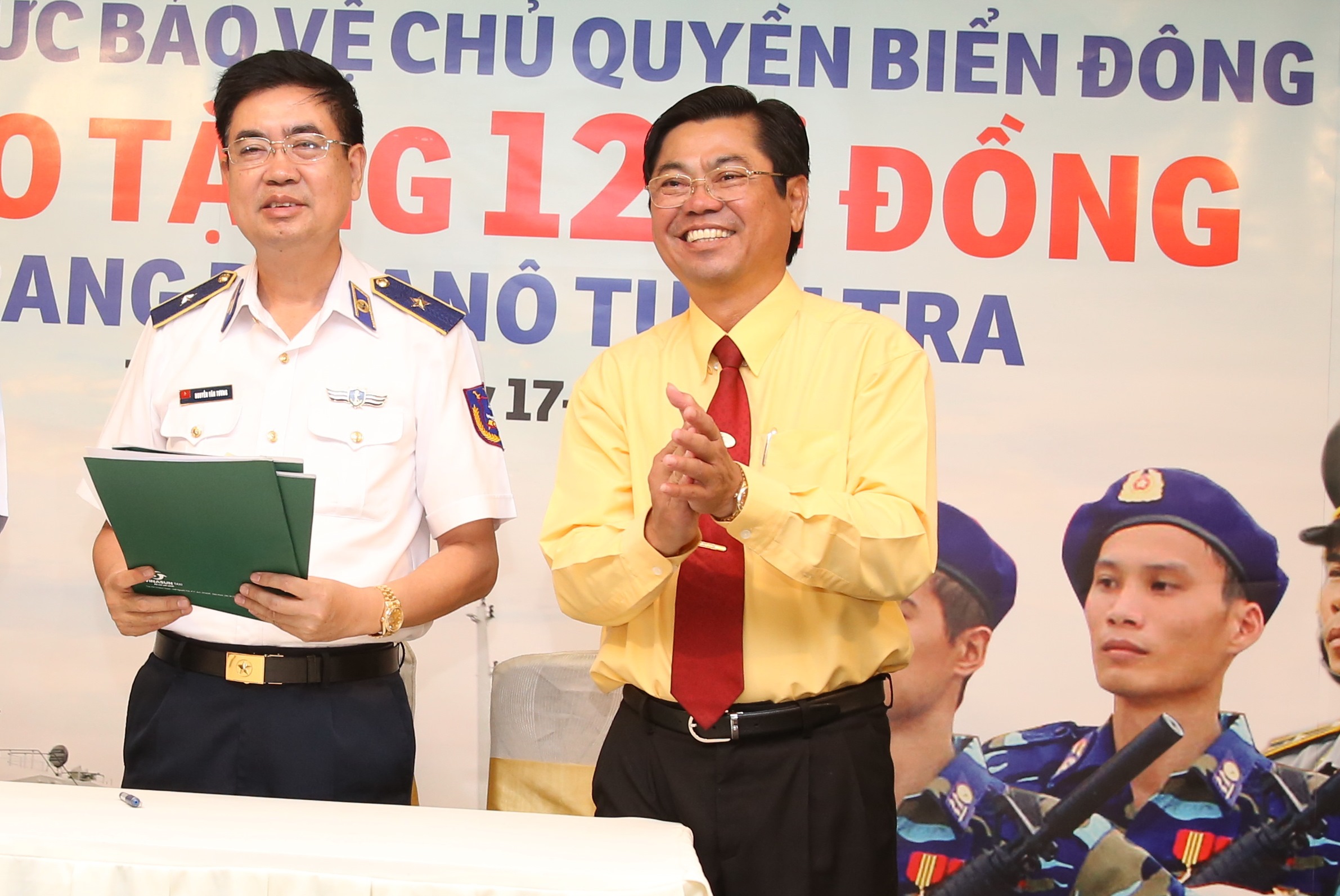 Vinasun ủng hộ 7 tỉ đồng đóng ca nô cao tốc cho Cảnh Sát Biển
