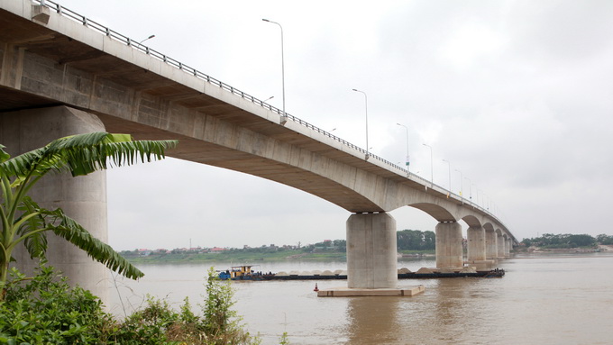 Cầu vượt sông dài nhất Việt Nam 5.487m đi hút tầm mắt