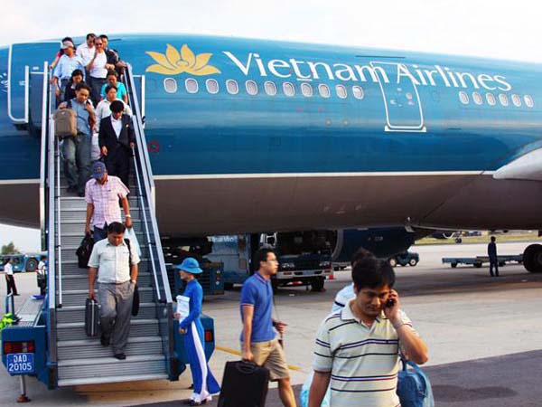Vietnam Airlines bán vé rẻ đi châu Âu