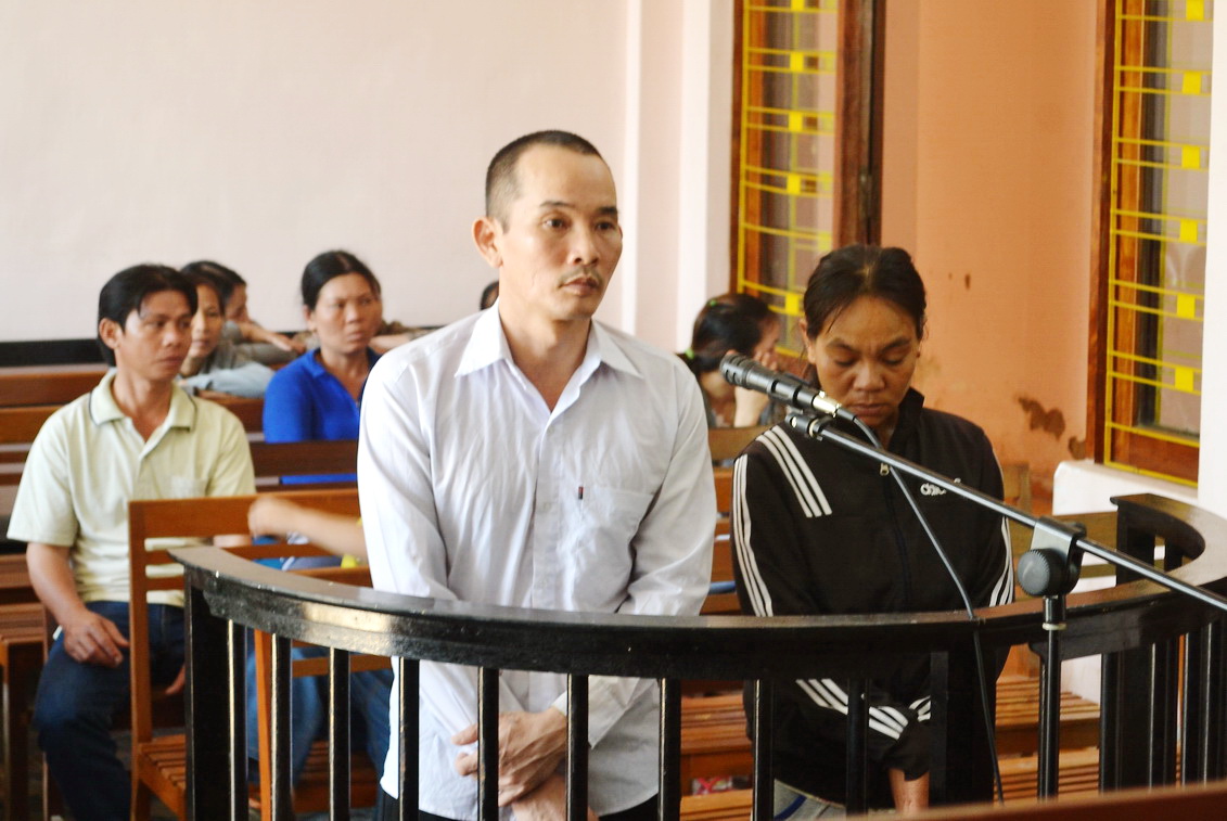 Trộm vàng, đem đến bán cho..."chính chủ"