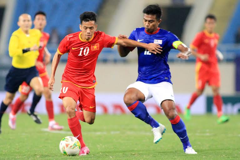 Văn Quyết (10), người chơi hay nhất cho Việt Nam trận n&agrave;y