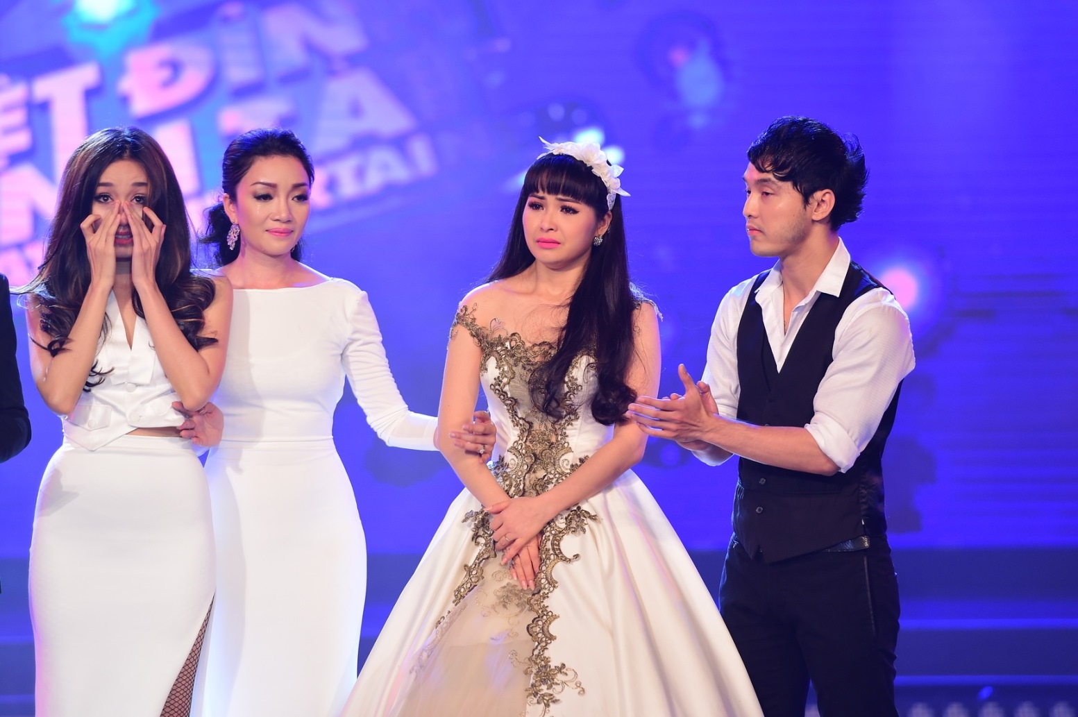 Minh Thư, Trà My chia tay Tuyệt đỉnh tranh tài