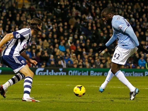 Yaya Toure nh&acirc;n đ&ocirc;i c&aacute;ch biệt cho đương kim v&ocirc; địch