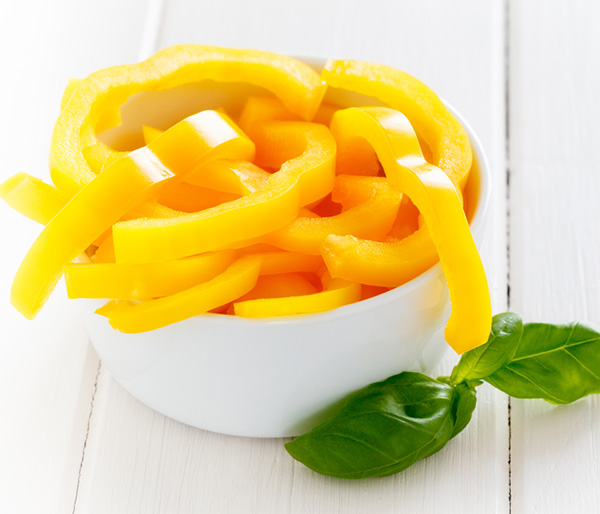 Ớt chu&ocirc;ng v&agrave;ng đứng đầu danh s&aacute;ch c&aacute;c thực phẩm gi&agrave;u Vitamin C