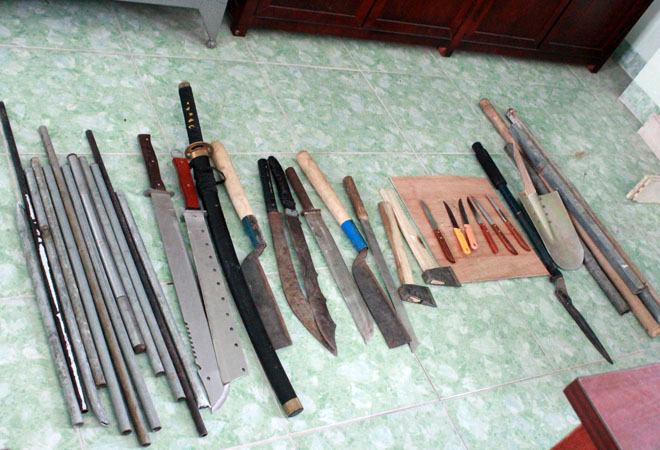 Hung kh&iacute; c&aacute;c đối tượng định d&ugrave;ng thanh to&aacute;n nhau