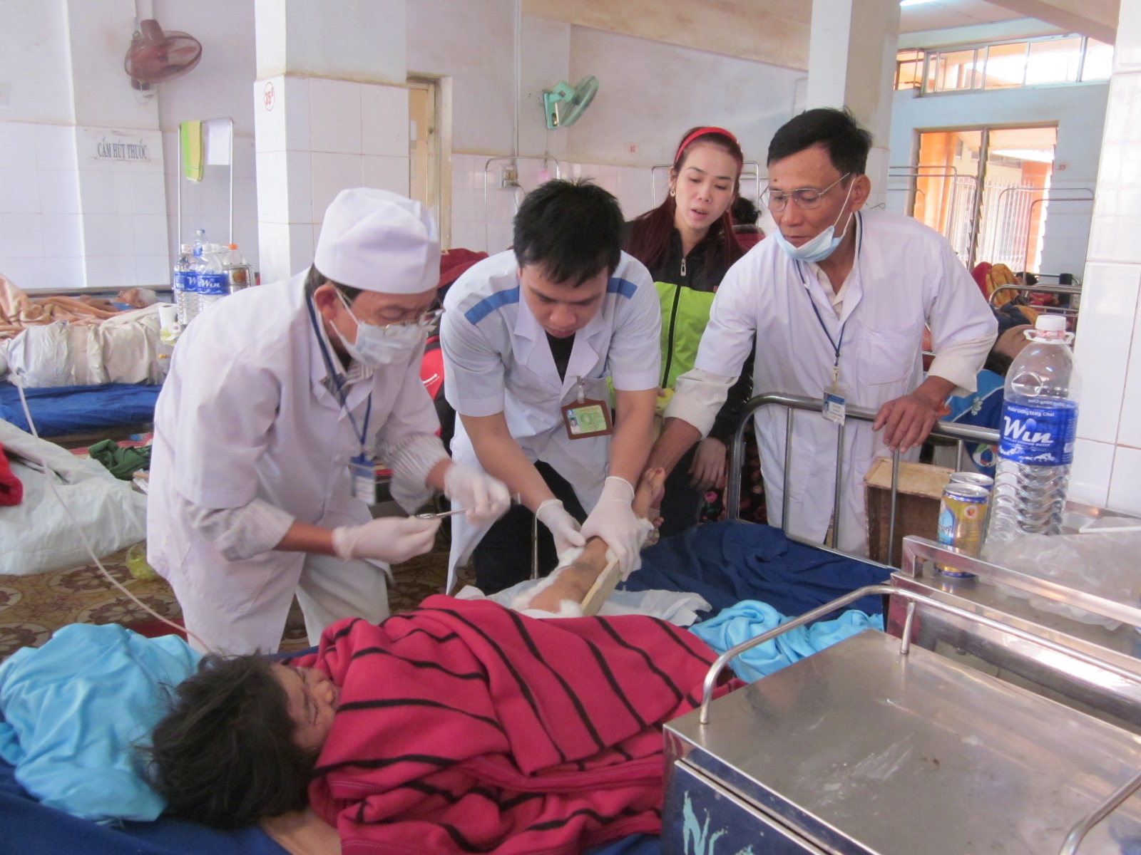 Ch&aacute;u Trần Ho&agrave;ng Kim Ly may mắn tho&aacute;t chết