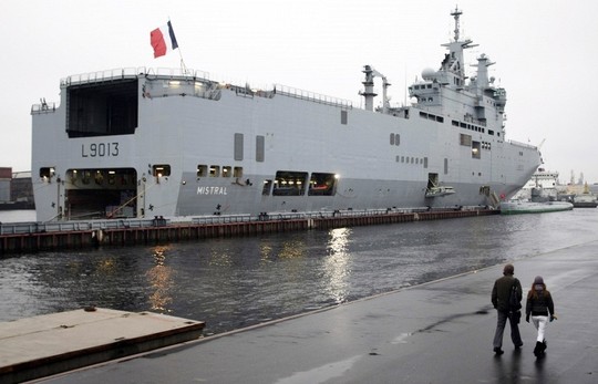 Pháp “khó lòng” bàn giao tàu chiến Mistral cho Nga
