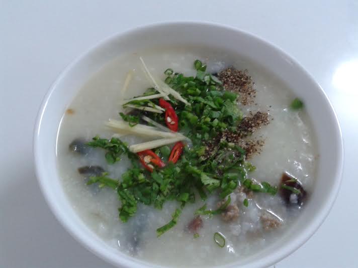 Cháo thịt bò bằm, trứng bắc thảo dễ nấu, ngon miệng và bổ dưỡng