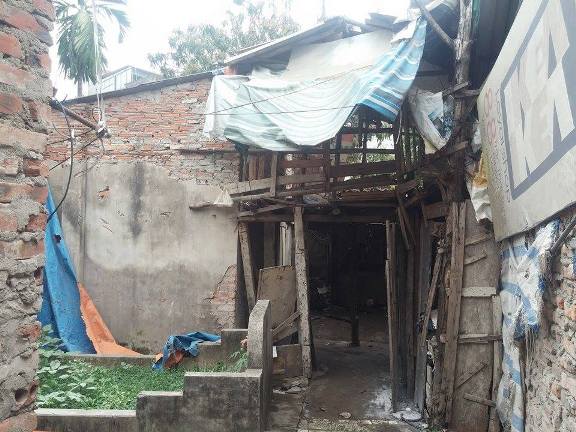 Ngôi nhà bị cháy là cơ sở sang chiết gas trái phép nằm trong khu nhà tạm