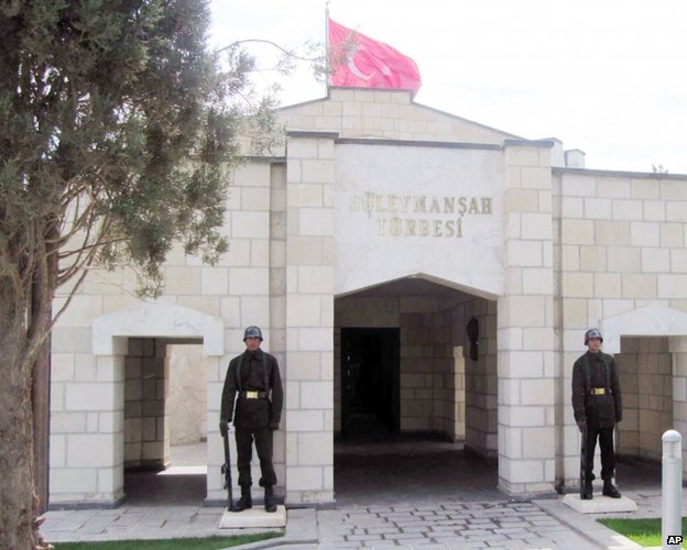 Lăng mộ của Suleyman Shah nằm trong lãnh thổ Syria. Ảnh: AP