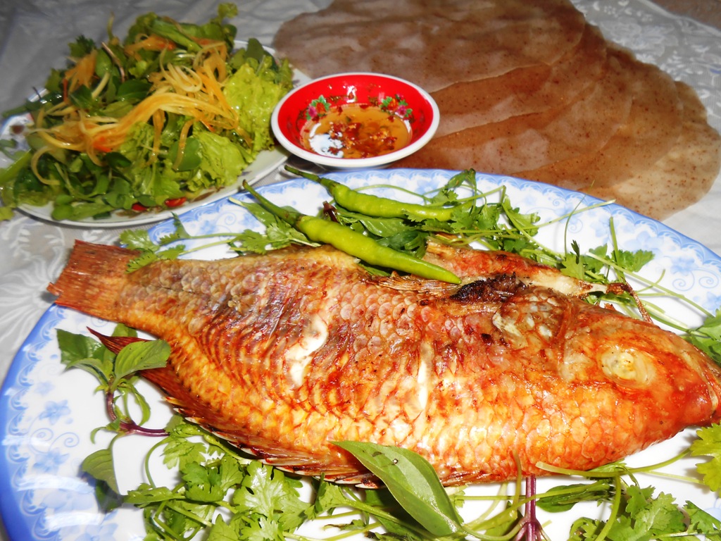 C&aacute; di&ecirc;u hồng nước mọi, nh&igrave;n lớp da th&ocirc;i l&agrave; thấy th&egrave;m