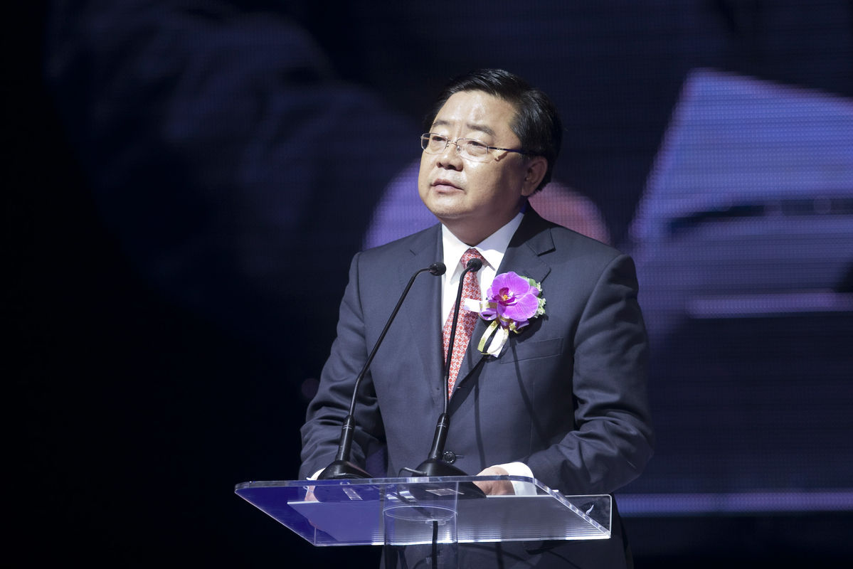 Chủ tịch tập đo&agrave;n &ocirc; t&ocirc; FAW Group Xu Jianyi. Ảnh: Bloomberg