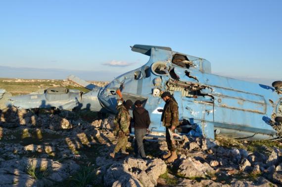 Trực thăng quân đội Syria rơi vào tay phiến quân
