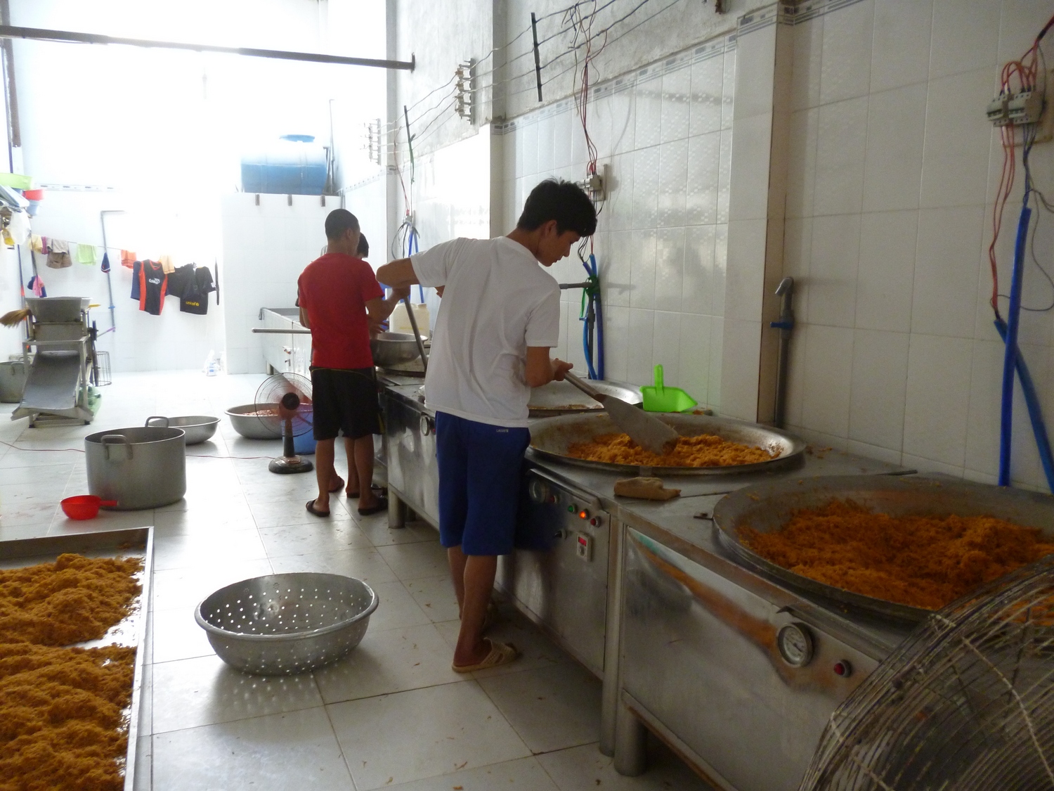 Bán chà bông "chui" suốt 3 tháng mới bị tóm