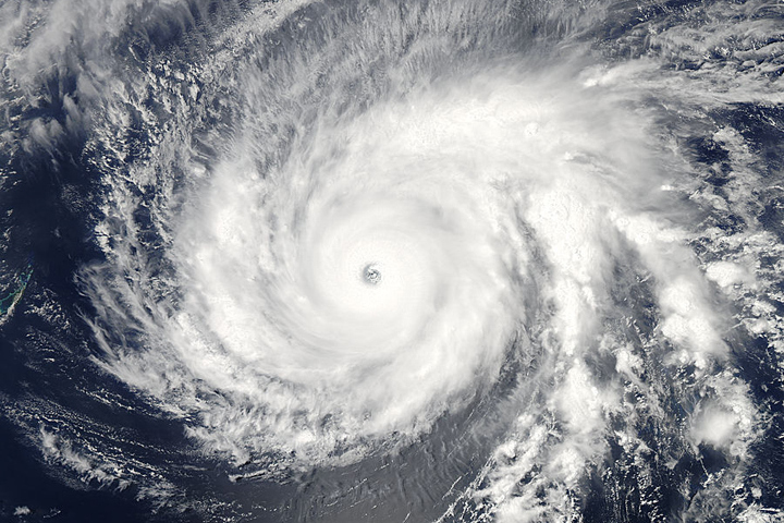 Si&ecirc;u b&atilde;o Maysak do Cơ quan H&agrave;ng kh&ocirc;ng Vũ trụ Mỹ (NASA) chụp h&ocirc;m 31-3. Ảnh: NASA Goddard MODIS Rapid Response Team