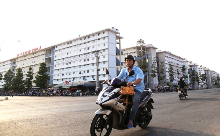 To&agrave;n cảnh khu đ&ocirc; thị H&ograve;a Lợi, nơi đang c&oacute; hơn 2.400 căn hộ gi&aacute; rẻ d&agrave;nh cho người thu nhập thấp