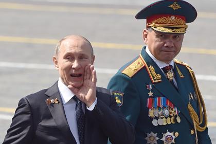 Ông Putin kêu gọi sản xuất hàng loạt vũ khí trong lễ duyệt binh