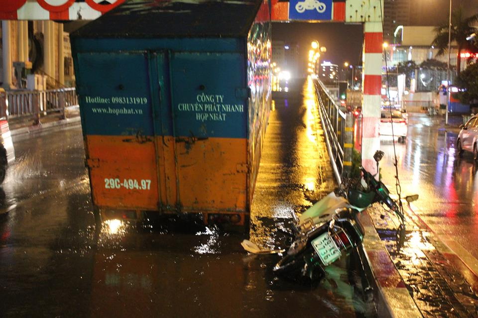 Hi&ecirc;̣n trường vụ tai nạn