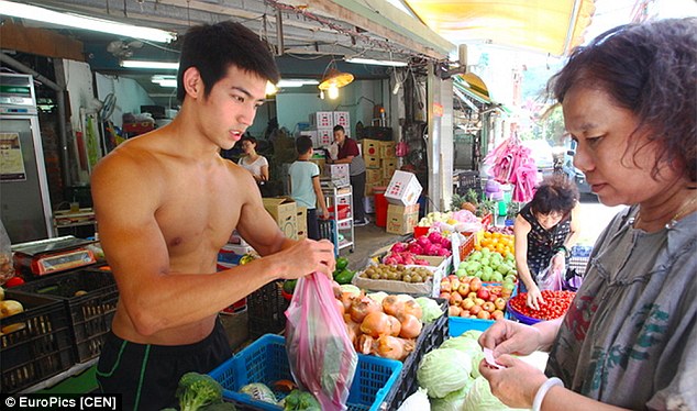 Ch&agrave;ng thanh ni&ecirc;n Wang Xianghong. Ảnh: EuroPics
