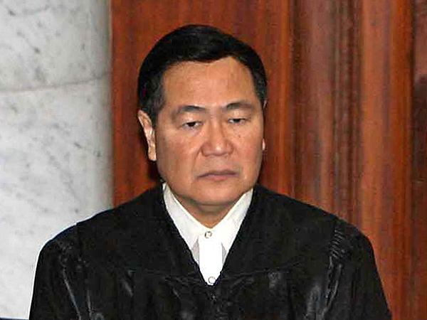 Thẩm ph&aacute;n Antonio Carpio. Ảnh: Inquirer