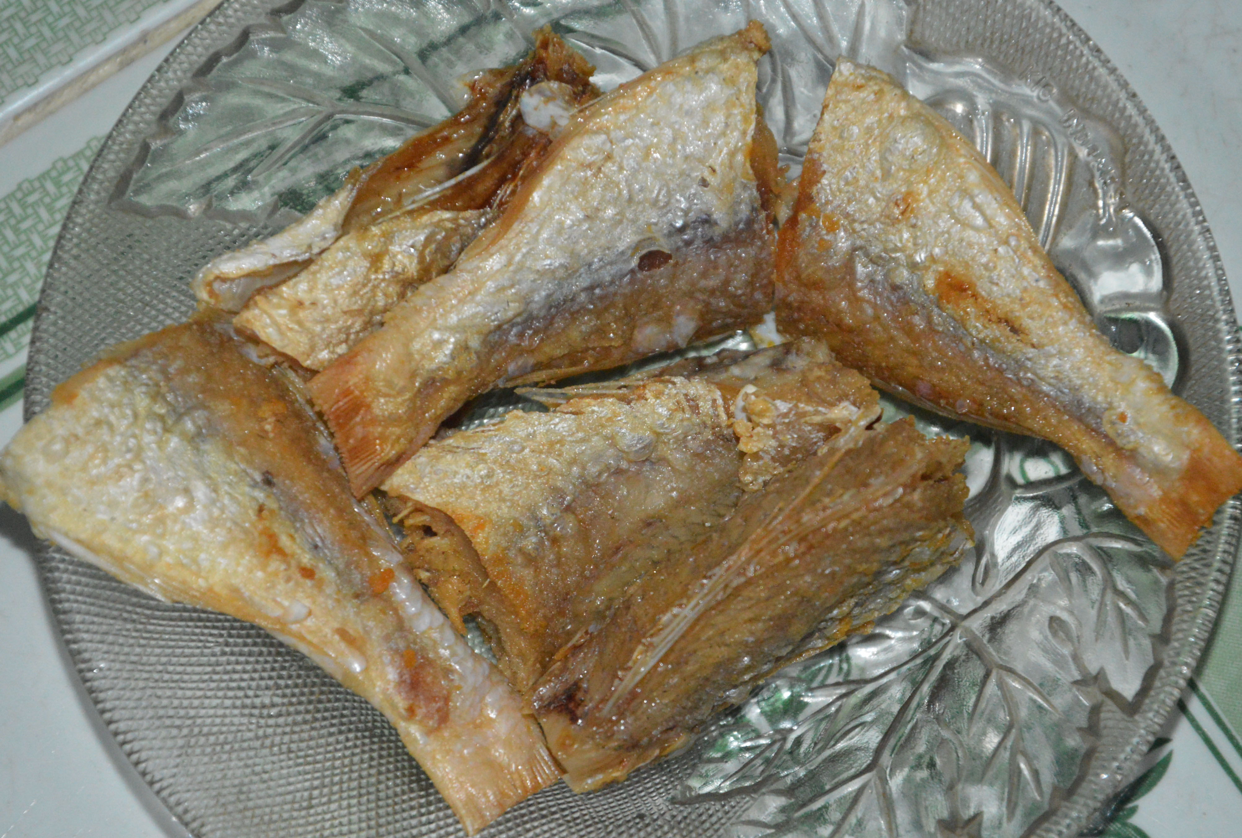 Kh&ocirc; c&aacute; l&ugrave; đ&ugrave; được chi&ecirc;n ch&iacute;n v&agrave;ng