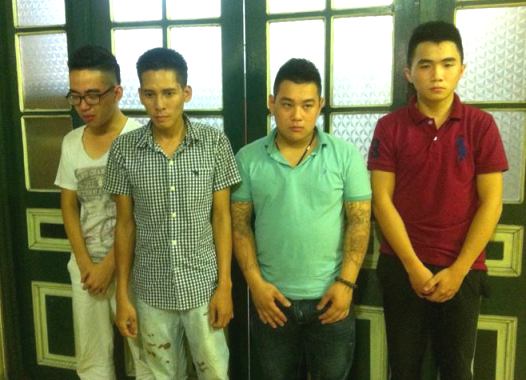 Đặc nhiệm 141 bắt nhóm “quái xế” đua quanh hồ Gươm lúc nửa đêm