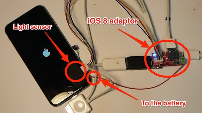 Thiết bị vượt qua mật khẩu iPhone gi&aacute; 130 USD