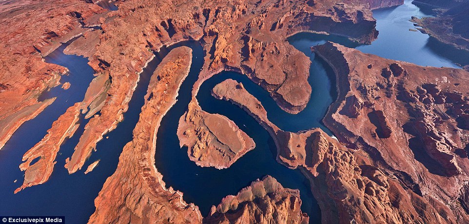San Juan River, Goose Necks in Utah: On AirPanos website , the images can viewed in 360-degree video displays displays
