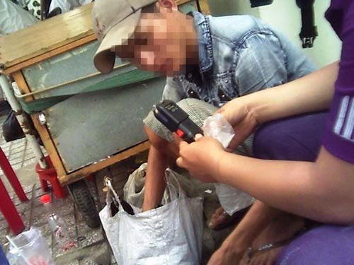 Vào thế giới ngầm mua bán hàng “nóng”