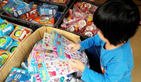 Miếng dán hoạt hình Trung Quốc gây ung thư, vô sinh