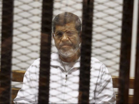Ông Morsi nhận án tử, 3 thẩm phán bị bắn chết